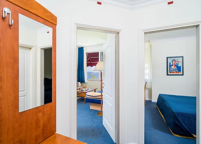 Boutique & Wolff Hotel