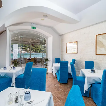 Boutique & Wolff Hotell 4*