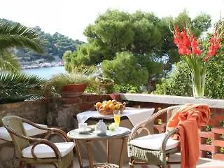 Boutique & Wolff Hotell 4*