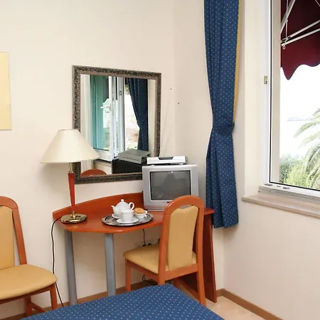 Boutique & Wolff Hotell 4*