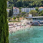 Boutique & Wolff Hotel