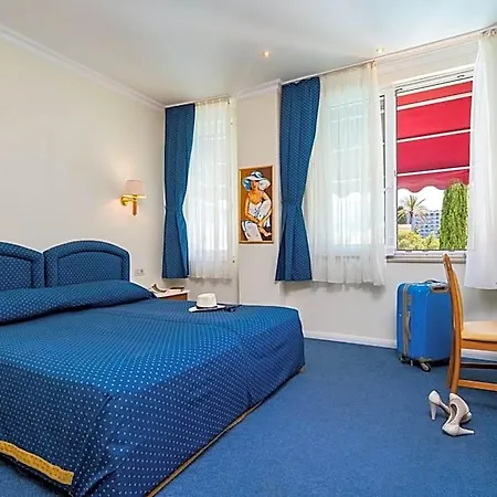 فندق Boutique & Wolff 4*