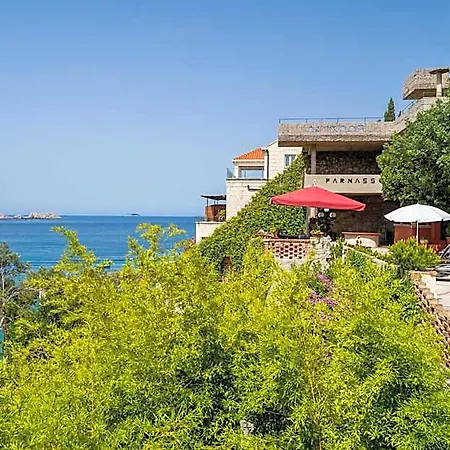 فندق Boutique & Wolff 4*