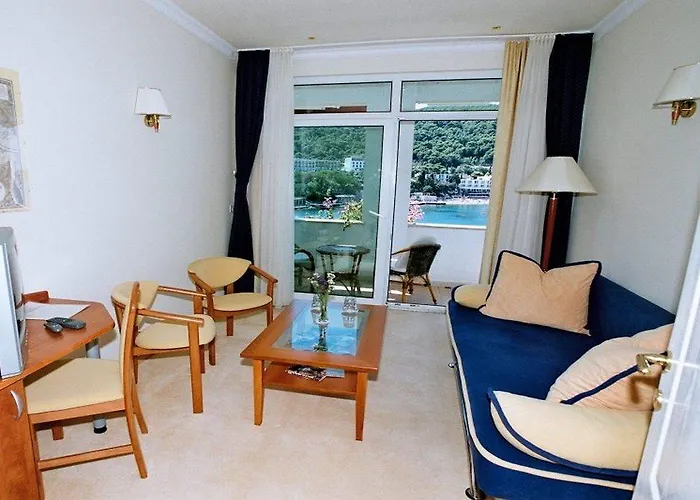 Boutique & Wolff Hotell 4*