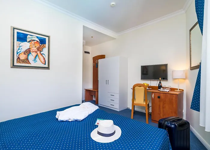 Boutique & Wolff Hotel