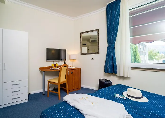 Hotel Boutique & Wolff 4*