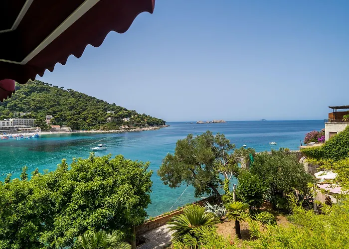 Boutique & Wolff Hotel 4*