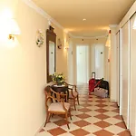 Boutique & Wolff