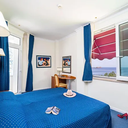 Boutique & Wolff